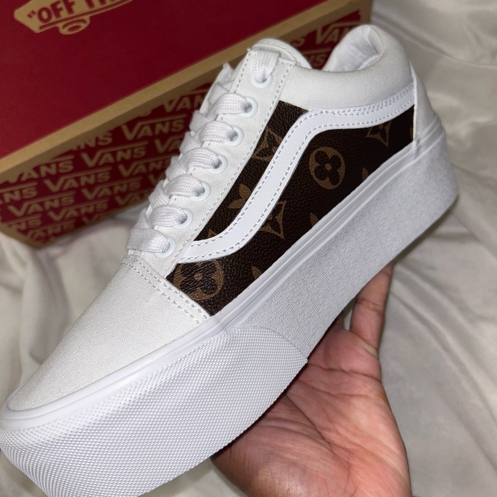 Custom platform Vans - Picture 3 of 4